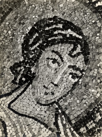 Zigrossi, Giuseppe — Anonimo romano sec. IX - S. Maria in Domnica, mosaico del catino absidale: testa d'angelo — particolare